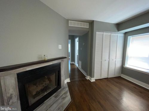 609 17th St, Philadelphia, PA 19146-1532