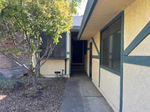 5530 Mike Arthur Ct, Citrus Heights, CA 95610-7919