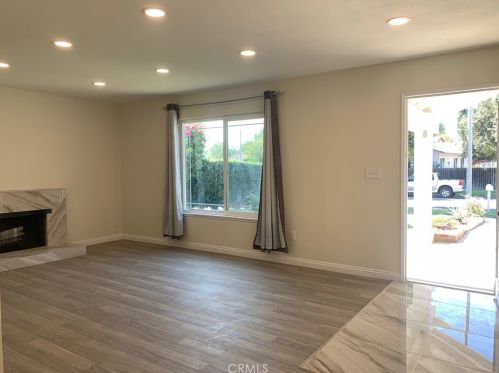 6820 Olympia Dr, Riverside, CA 92503-1041