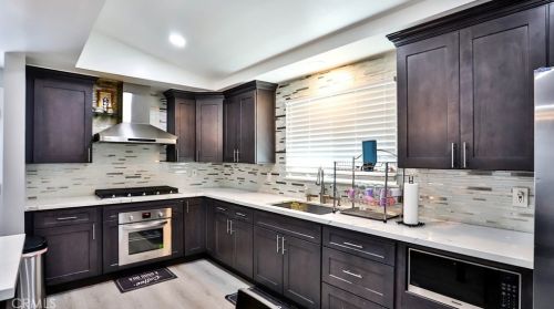 2655 Shadow Ln, Anaheim CA  92801-3036 exterior