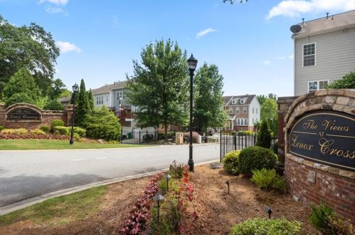 2273 Limehurst Dr, Atlanta GA  30319-5725 exterior