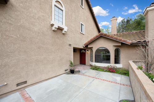 655 Iron Horse Ln, Anaheim, CA 92807-4843