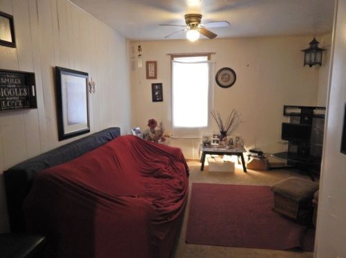 121 Main St, Valley View, IL 60145-7918