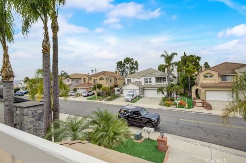 949 Lone Pine Ln, Anaheim CA  92808-2309 exterior