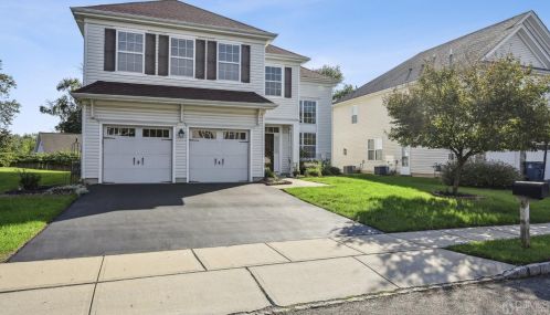 5 Dahlia Ct, Piscataway, NJ 08854-6673