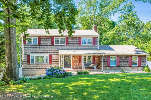 61 Harvard St, Tinton Falls NJ  07701-5771 exterior