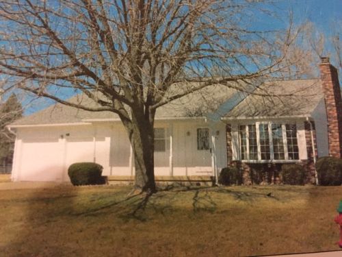 1418 Thomas St, Macomb IL  61455-3416 exterior
