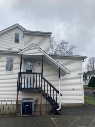 171 Liberty St, Southington CT  06489-4520 exterior