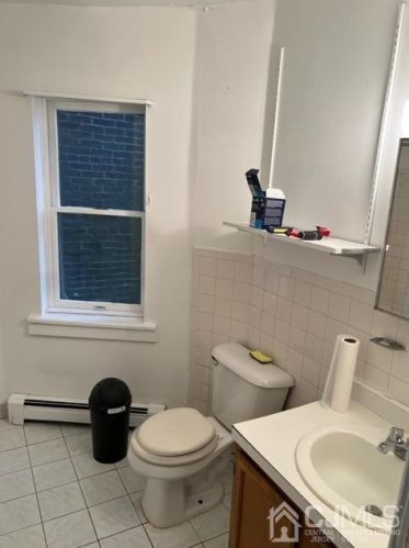 513 Stuyvesant Ave, Trenton NJ  08618-4123 exterior