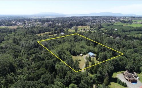 2261 Aldergrove Rd, Ferndale, WA 98248-9322