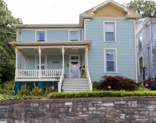 315 Winthrop St, Staunton, VA 24401-4634