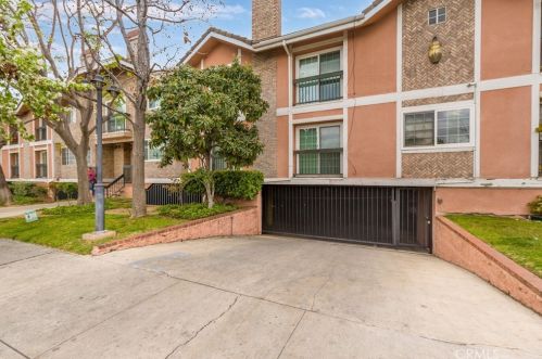 147 Acacia Ave, Glendale CA  91205-0031 exterior