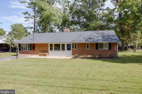 5402 Glenallen St, Springfield, VA 22151-3129