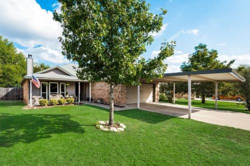 117 Troxell Blvd, Rhome, TX 76078-4411