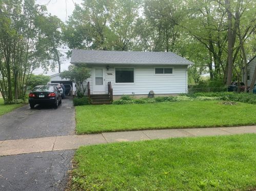 2622 Mohawk Rd, Waukegan, IL 60087-4503
