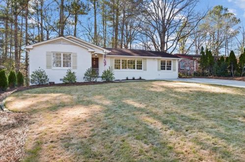 2092 Fairway Cir, Atlanta, GA 30319-3825