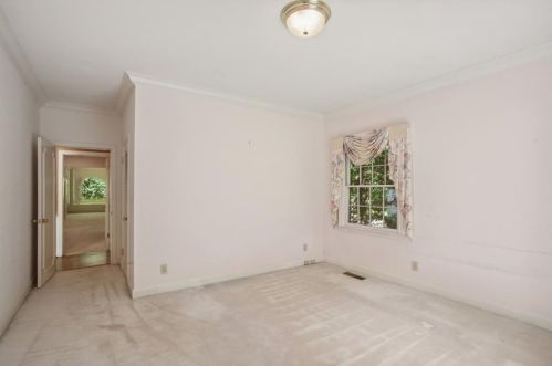 3332 Grant Vly Rd, Atlanta GA  30305-1110 exterior