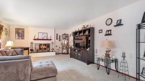 1253 Barnett Rd, Ramona, CA 92065-3448