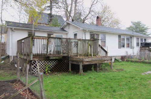 6 Horne St, Dover, NH 03820-2621