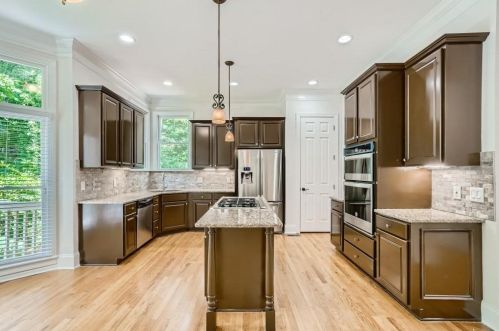 1140 Ashton Bluff Dr, Atlanta GA  30319-5398 exterior