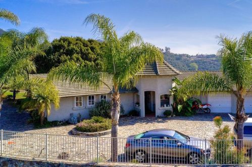 2190 Alessandro Trl, Vista, CA 92084-4235