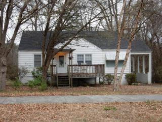 6029 Spring St, Austell, GA 30168-4007