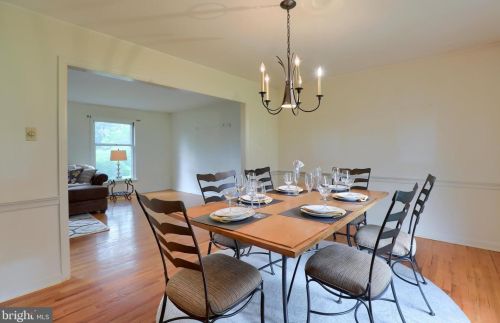 1343 Country Club Dr, Lancaster PA  17601-5209 exterior