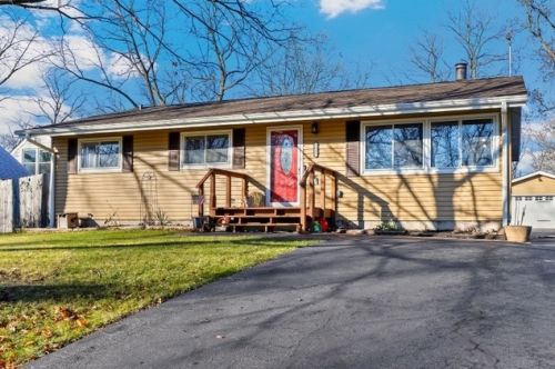 7615 Wilmot Rd, Spring Grove, IL 60081-8444