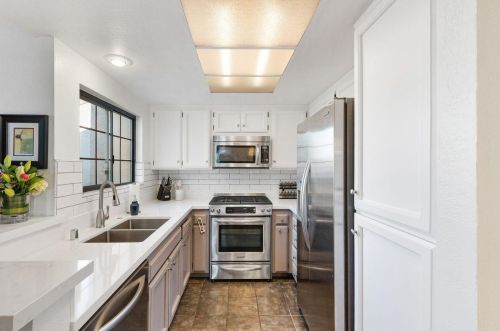 1230 Franciscan Ct, Carpinteria, CA 93013-1246
