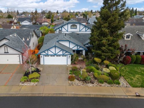 2627 Bayberry Dr, Lodi, CA 95242-4611
