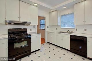 916 21st St, Arlington VA  22202-2629 exterior