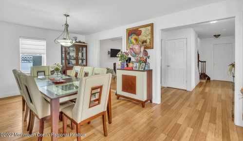 281 Ruth Ln, Cliffwood, NJ 07721-1172