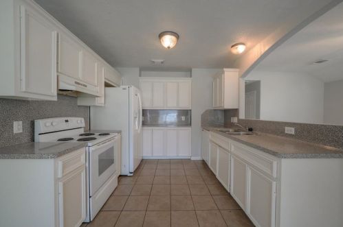 1717 Longview St, Conroe TX  77301-4078 exterior