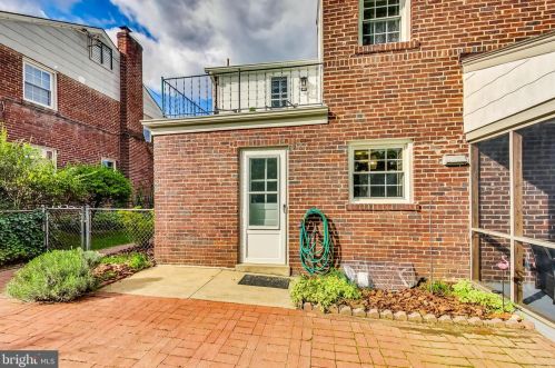 110 Granville Dr, Silver Spring MD 20901-3104 exterior