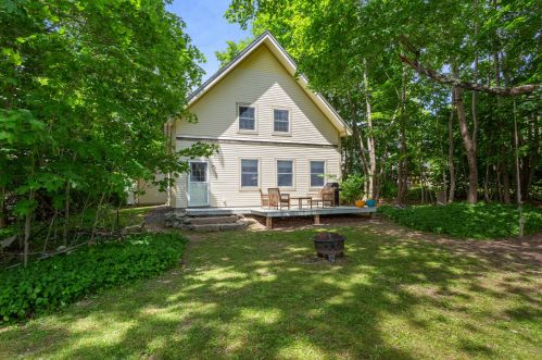 16 Sterling St, Waltham, ME 04605-1837