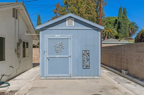 8188 Sherwood Pl, Riverside CA  92504-3440 exterior