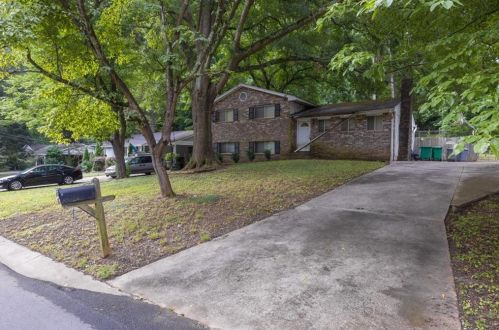 3295 Artesia Dr, Clarkston, GA 30021-1005
