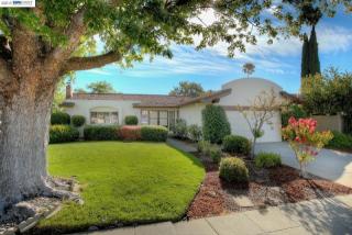 273 Garnet Dr, Livermore, CA 94550-5135
