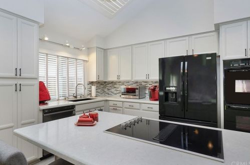 6 Descanso, Irvine CA  92620-1843 exterior