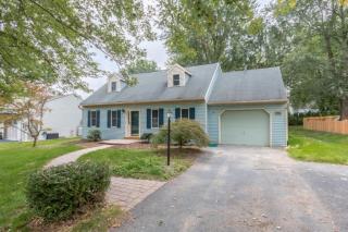 775 Dustin Dr, Lancaster, PA 17601-1267