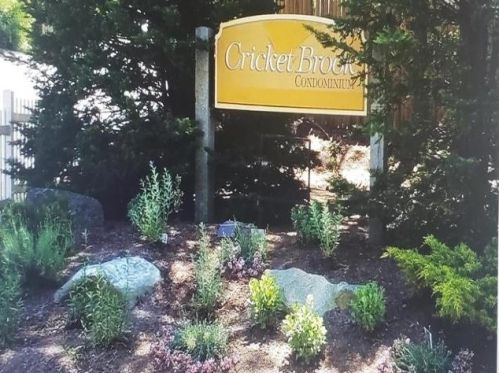 87 Cricketbrook, Dover, NH 03820-3850