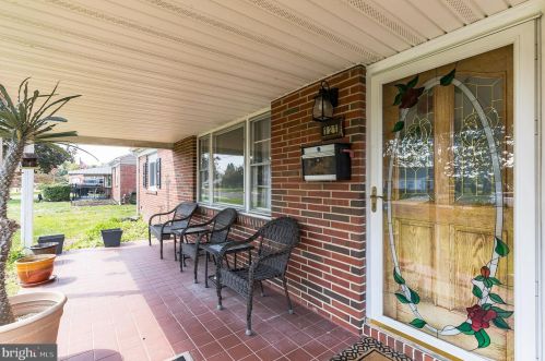 121 Franklin Ave, Beverly, NJ 08010-1846