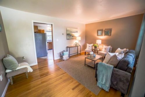 41 Busher Dr, Middletown, RI 02842-7919
