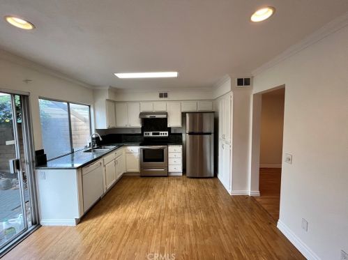 10237 Kings River Ct, Santa Ana, CA 92708-5902