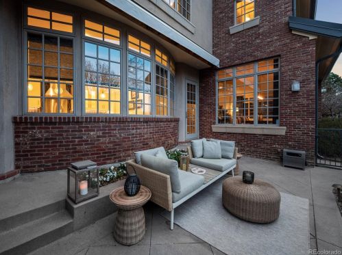 401 Adams St, Denver CO  80206-4410 exterior