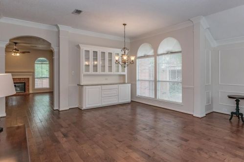 8212 Beverly Dr, Fort Worth TX  76182-8458 exterior