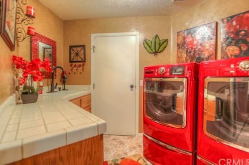 16122 Ponderosa Ln, Riverside CA  92504-6155 exterior