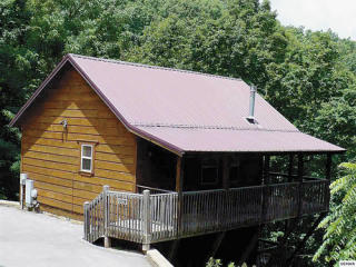 2734 Knights Way, Pigeon Forge, TN 37862-8156