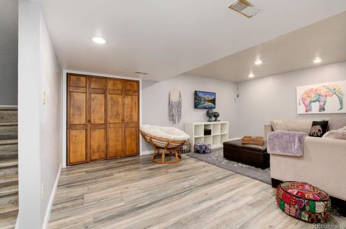 6081 Mineral Dr, Englewood CO 80112-3306 exterior