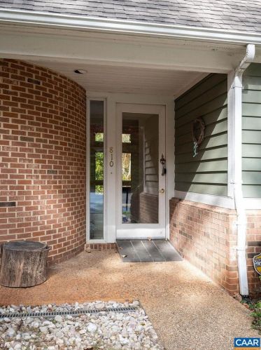 810 Gilliams Mountain Ct, Charlottesville, VA 22903-9708